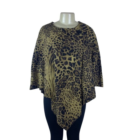 Animal Print Women's Lightweight Poncho With Decorative Button Closure OS - Picture 1 of 5